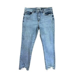 Daze Distressed Light Wash Straight Ankle Jeans 31